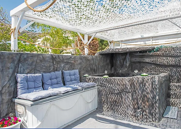 Blue Dream - Santorini * Kamári